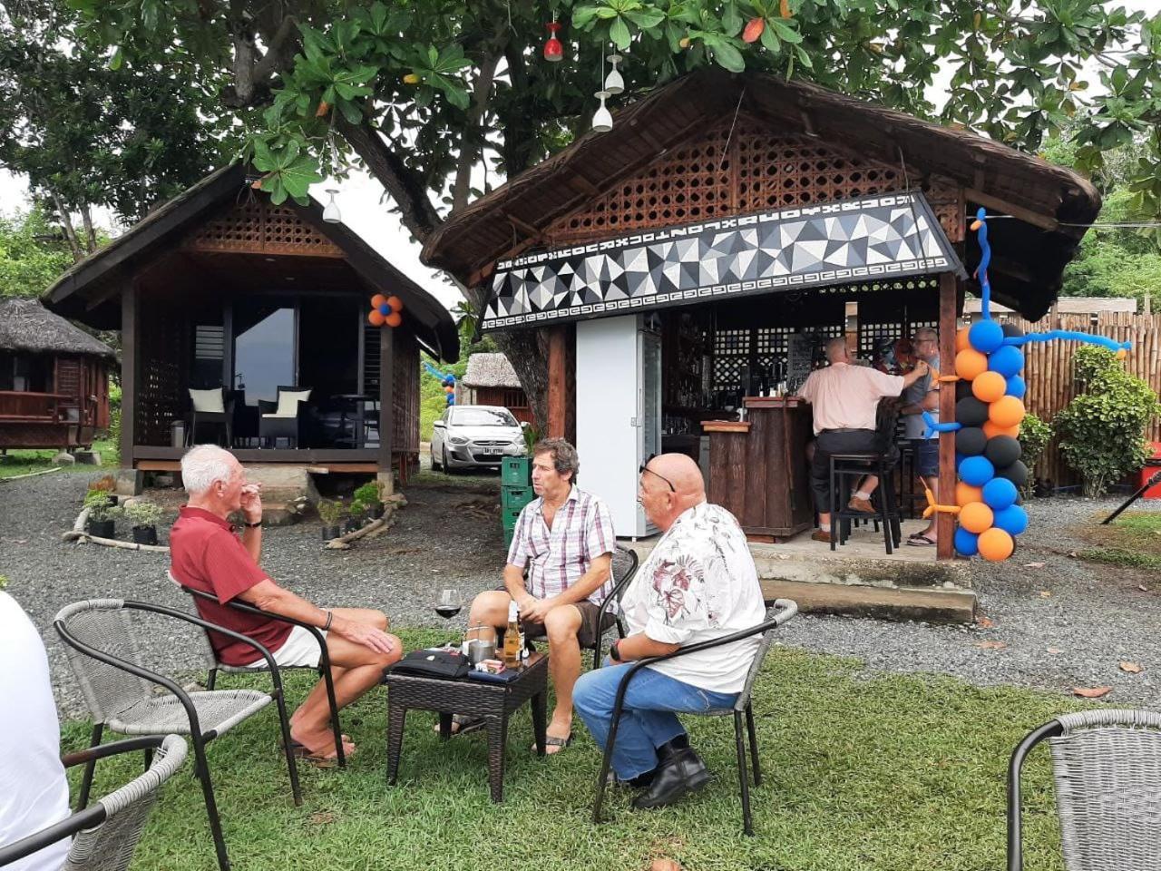 Hôtel Jush Native And Glamping à Dauis Extérieur photo